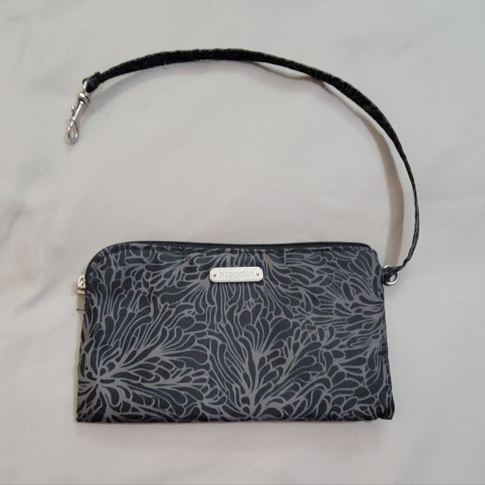 Baggallini RFID Pouch